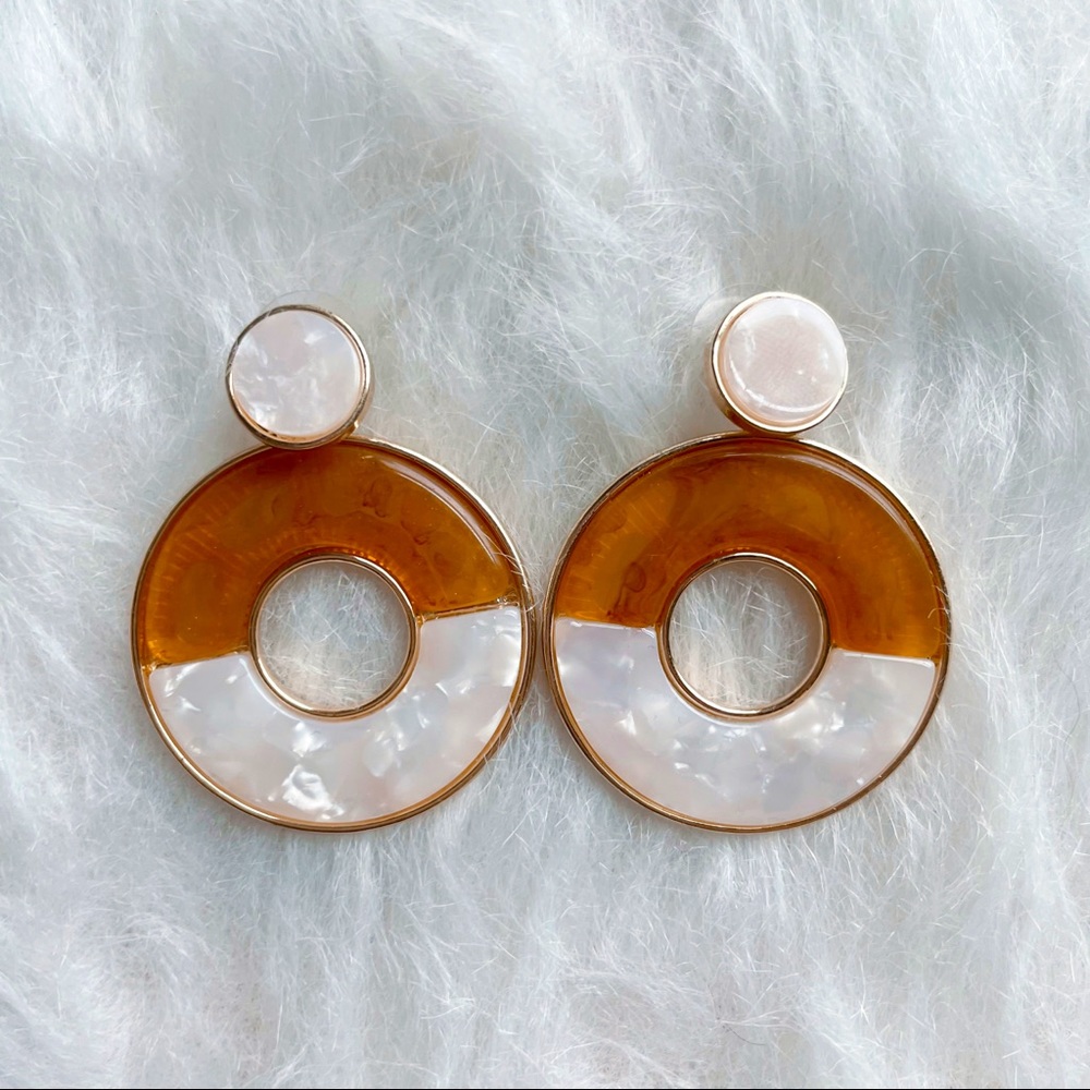 Amber & Ivory Metal Resin Enamel Earrings Burnt Orange White Rust Neutral Spring